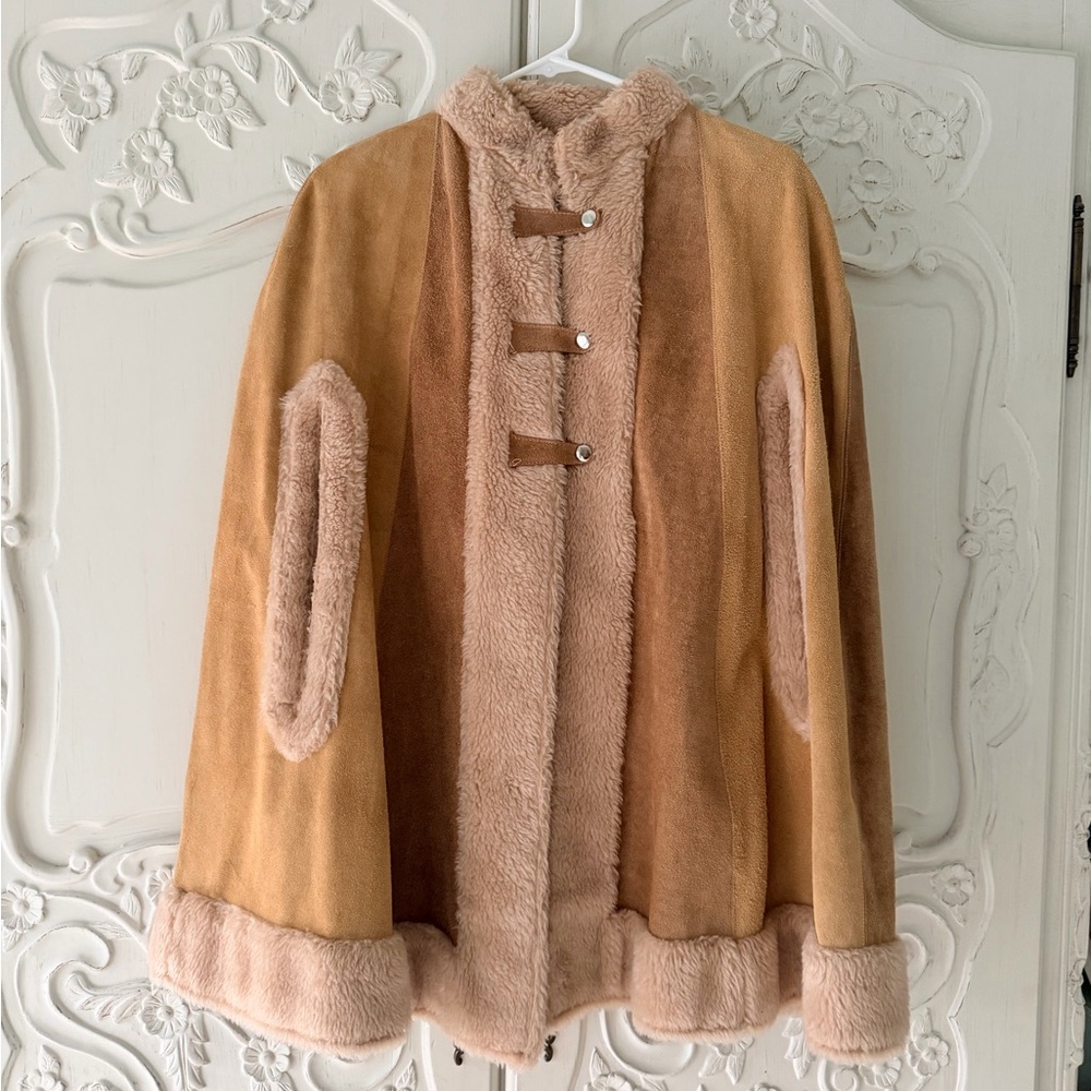 Vintage 70’s Suede Tan Boho Faux Fur Women's Cape